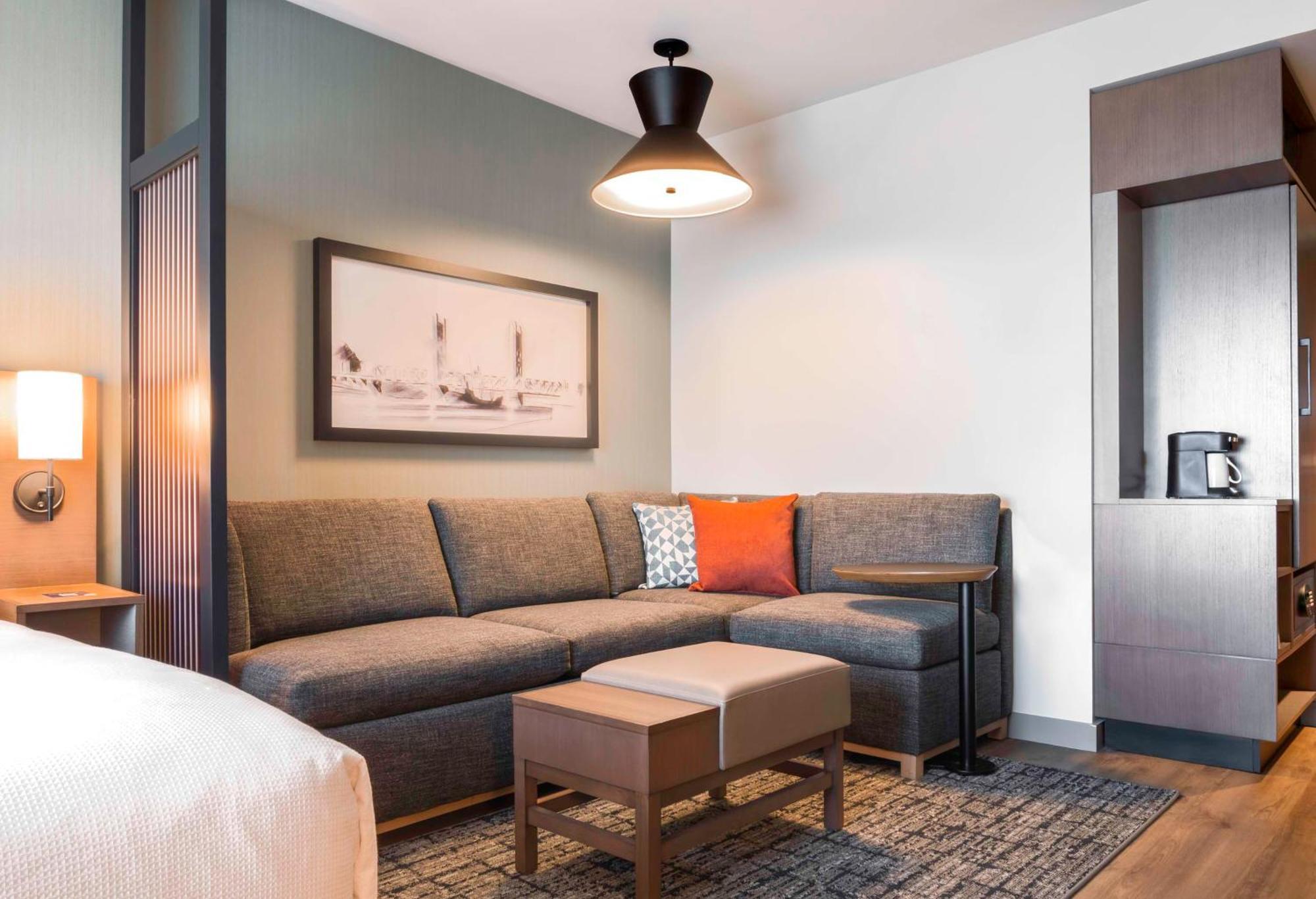 Hyatt Place Sacramento International Airport Exterior photo